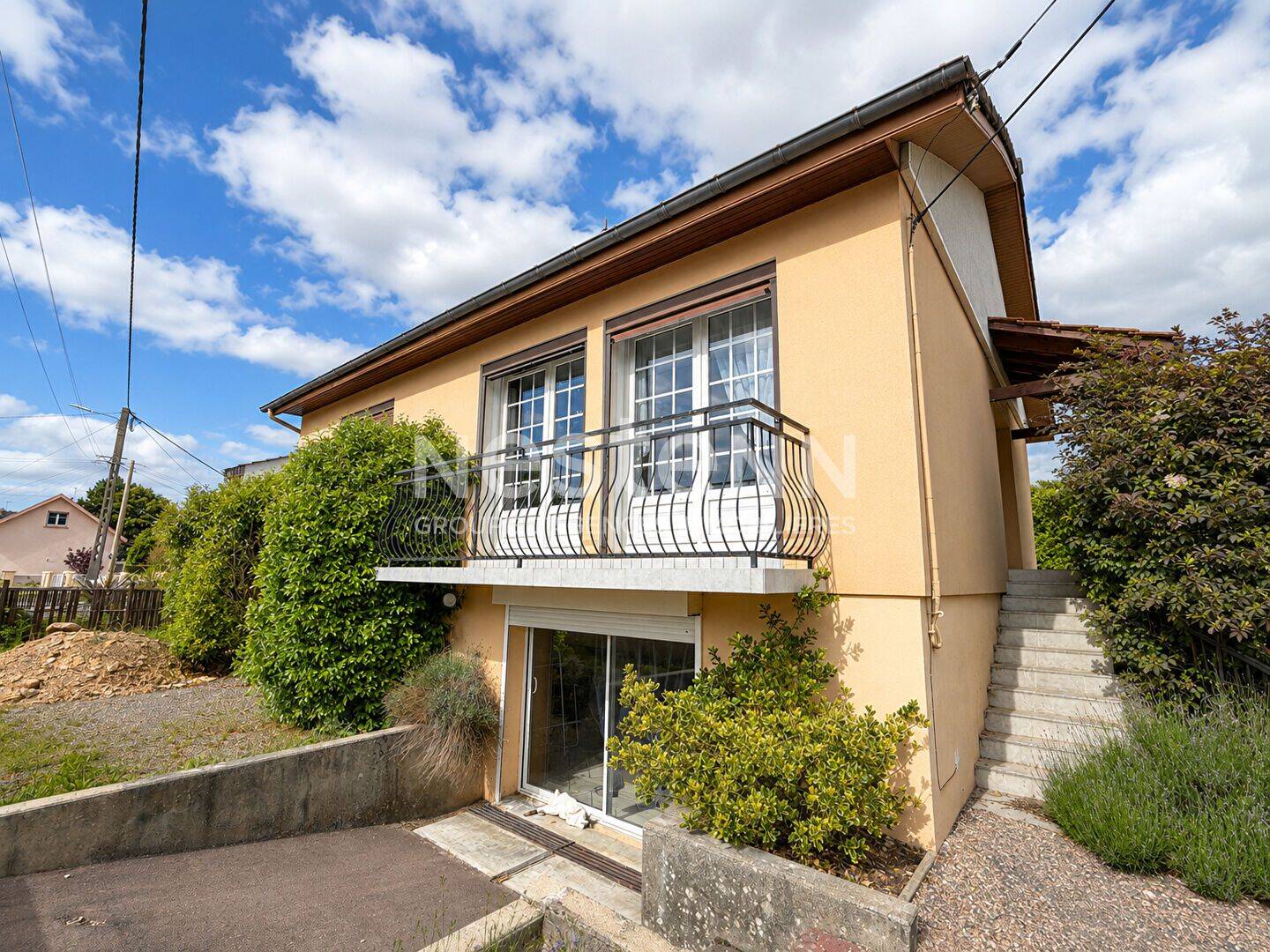 Maison 5 pièces 151 m² · à Froncles · 151 m² · 140 000 €