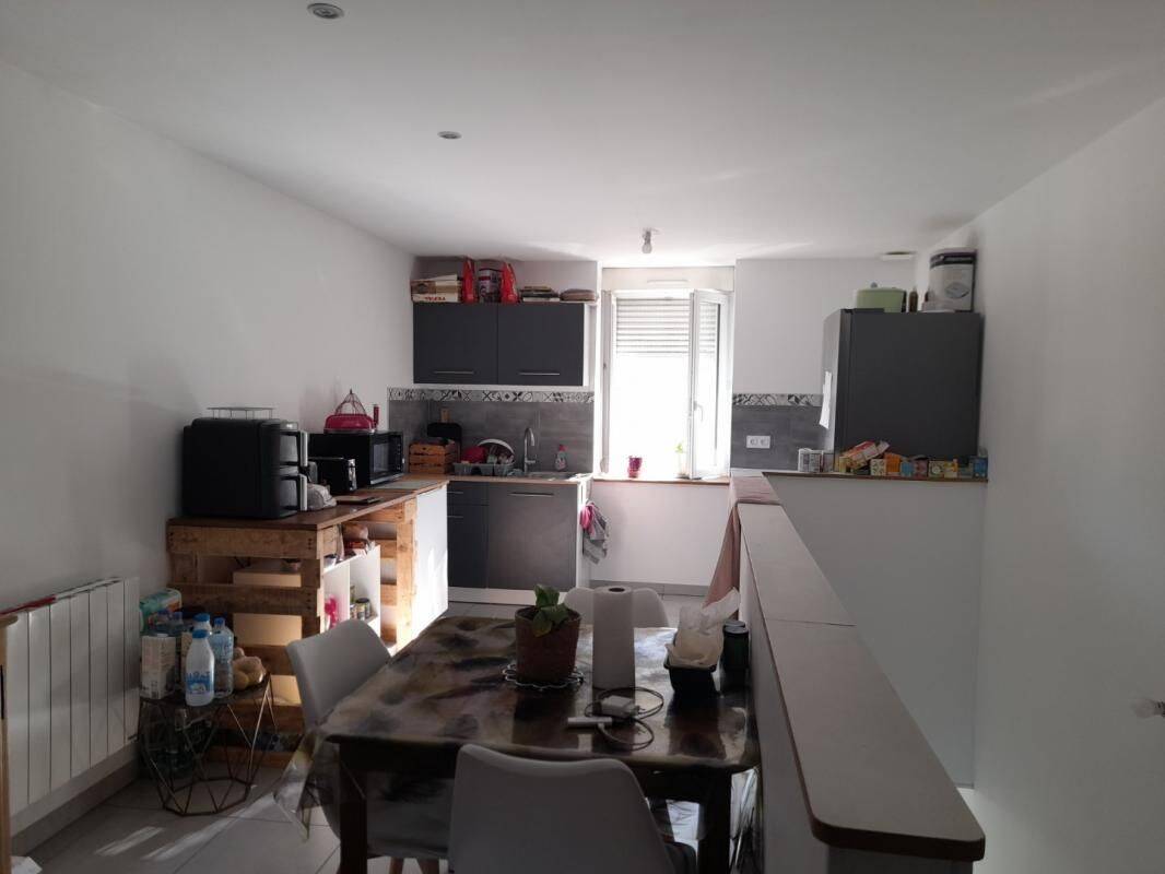 Appartement 3 pièces 65 m² · à Romanèche-Thorins · 65 m² · 610 €/mois