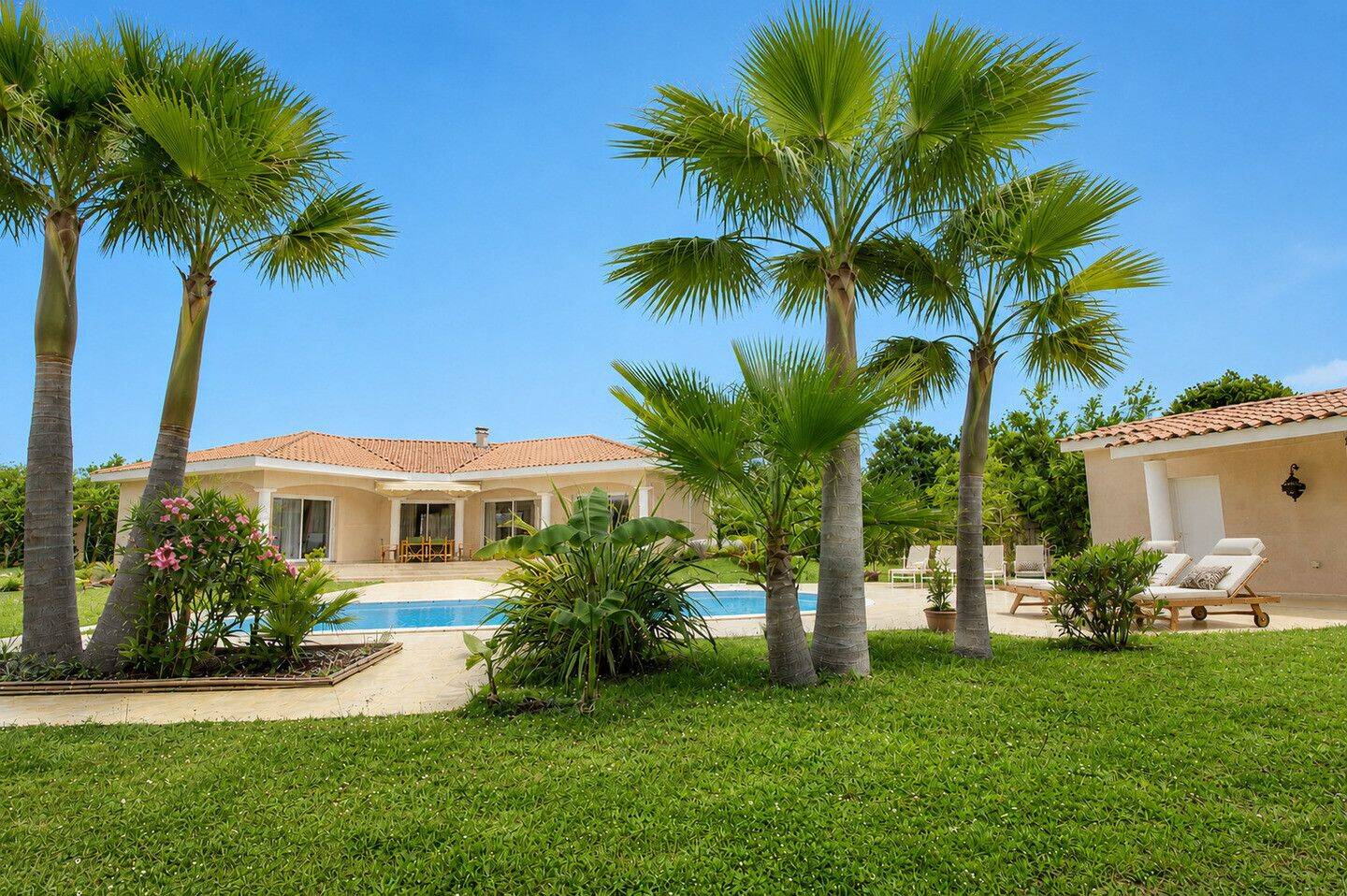 Maison 6 pièces 200 m² · à Le Taillan-Médoc · 200 m² · 850 000 €