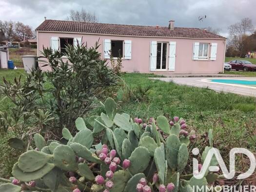 Maison de plain-pied à vendre 239 000 € 5 pièces 4 chambres 100 m² 2 627 m² de terrain Monteils 82300