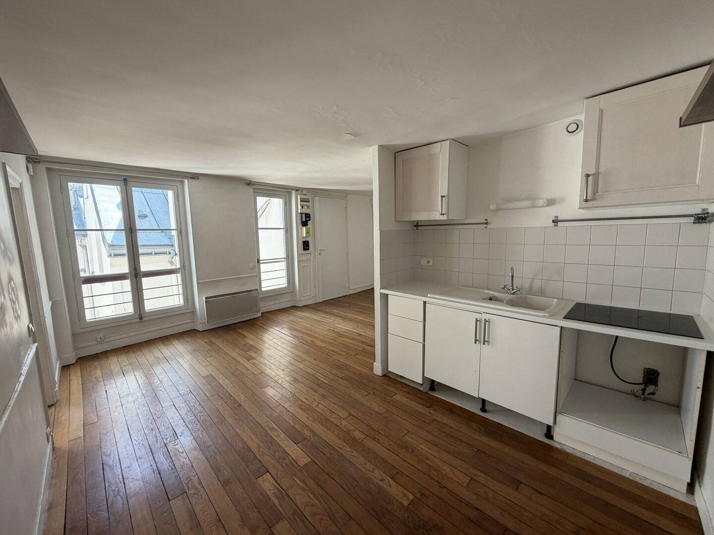 Appartement 2 pièces 45 m² · à Paris 4ème Arrondissement · 44,8 m² · 1 728 €