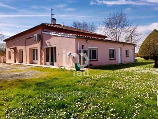 Demeure à vendre 439 000 € 12 pièces 6 chambres 372 m² 20 000 m² de terrain Saint-Nicolas-de-la-Grave 82210