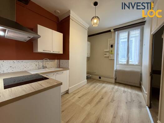 Appartement à louer 650 € 2 pièces 1 chambre 60,2 m² Étage 2/2 Chalon-sur-Saône 71100