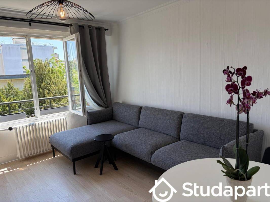 1 pièce 11 m² · à Saint-Maur-des-Fossés · 11 m² · 550 €/mois