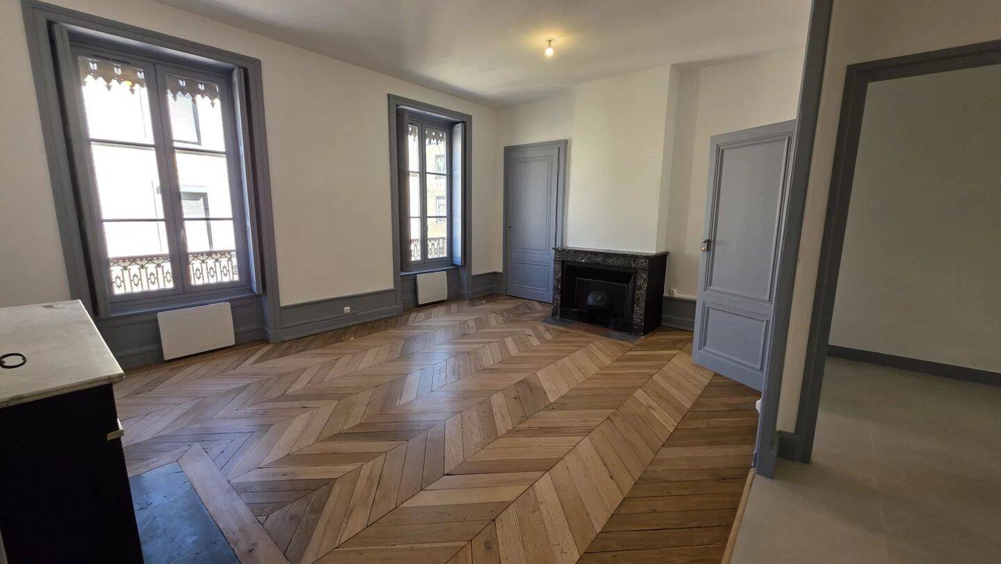 Appartement 3 pièces 83 m² · à Lyon 2ème Arrondissement · 82,5 m² · 1 700 €/mois