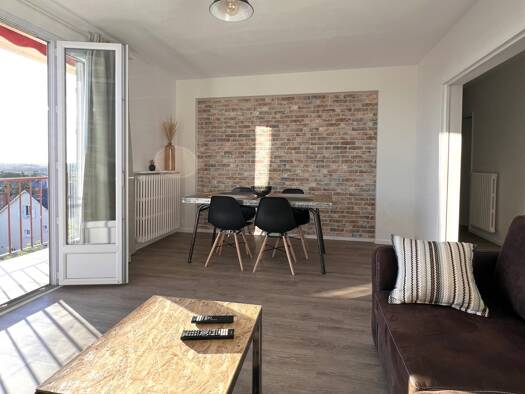 Colocation à louer 400 € 4 pièces 3 chambres 72 m² Étage 3/3 Hauts Quartiers-Clos Coutard Saumur 49400