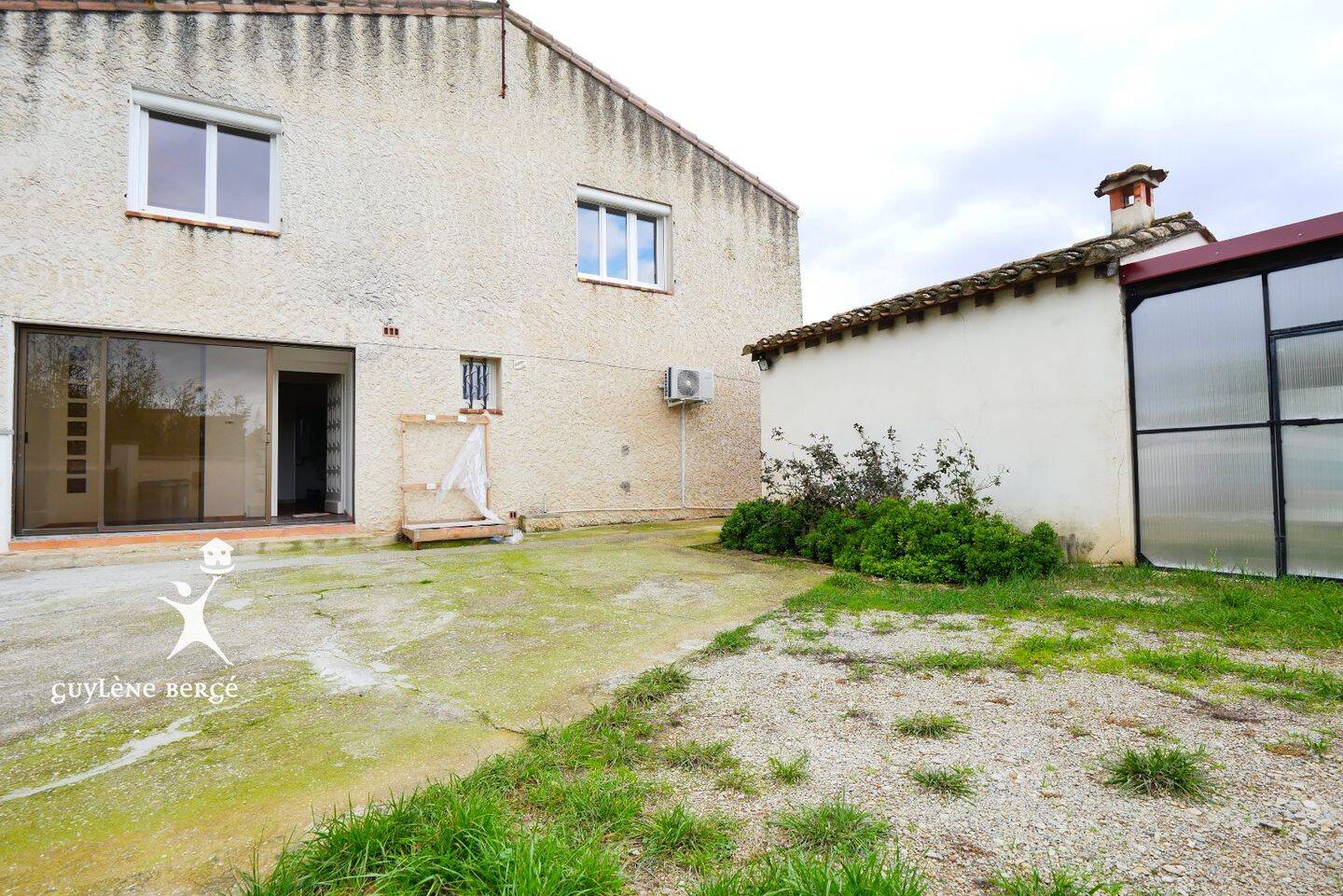 Maison 4 pièces 134 m² · à Aimargues · 134 m² · 1 050 €