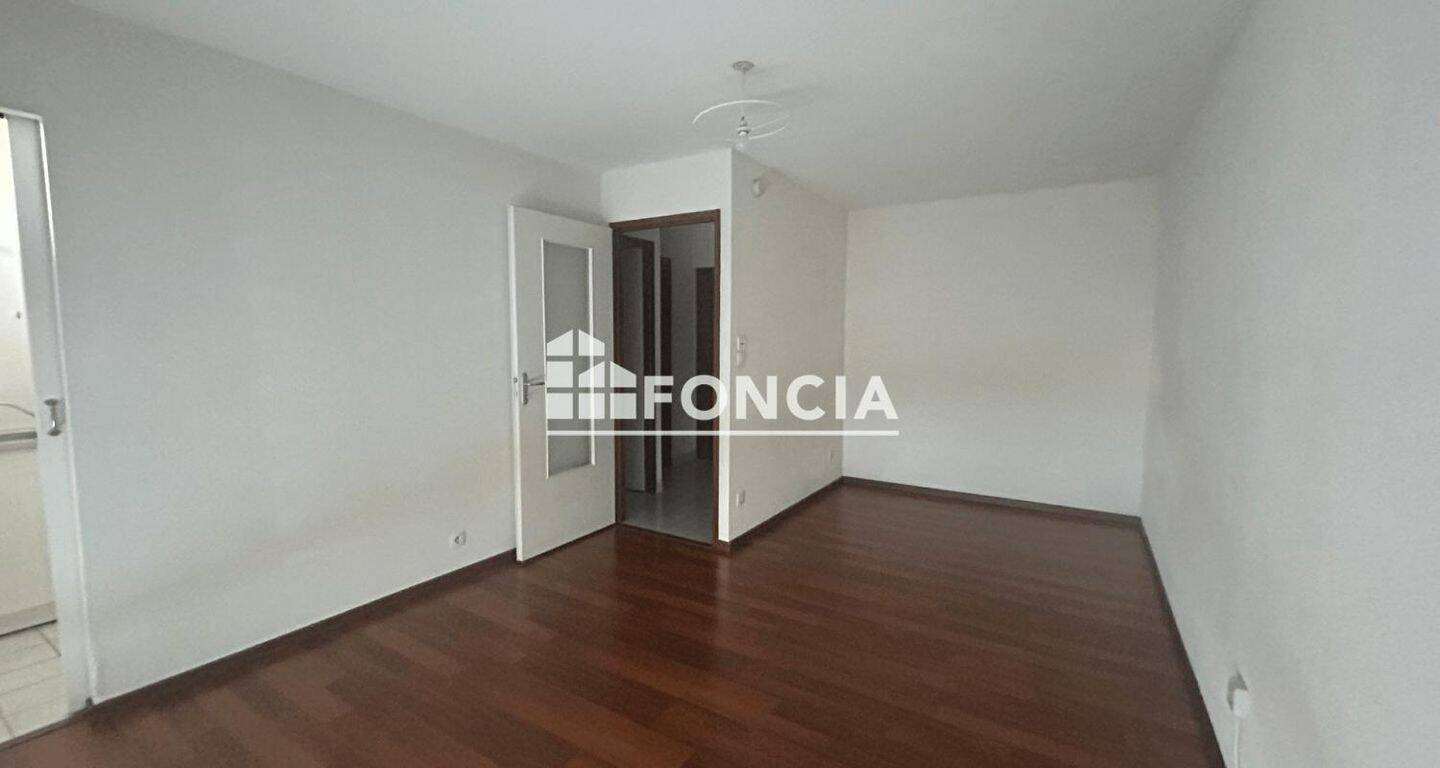 Appartement 1 pièce 27 m² · à Saint-Martin-d'Hères · 26,7 m² · 535 €/mois