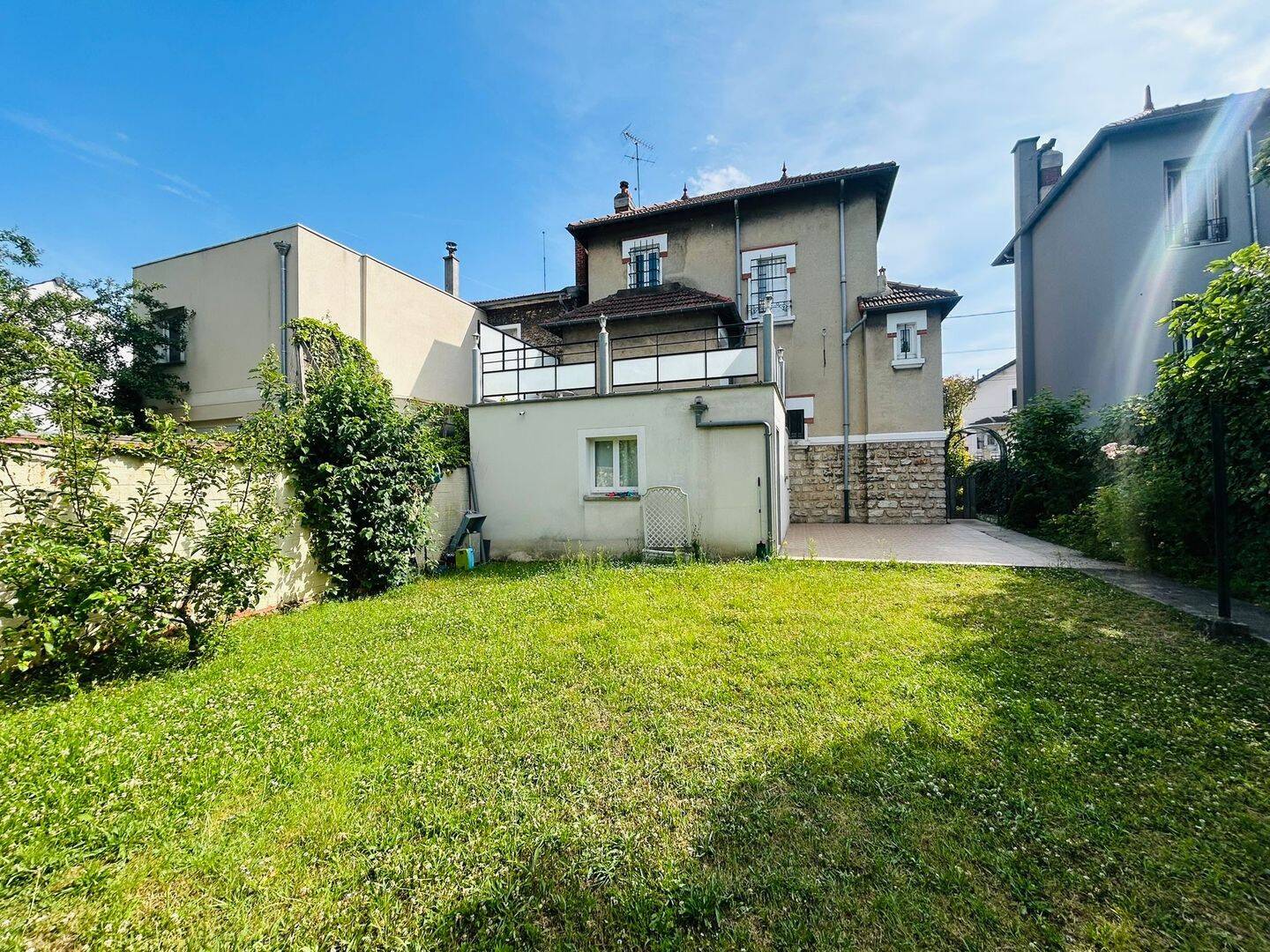 Maison 5 pièces 120 m² · à Noisy-le-Sec · 120 m² · 330 000 €