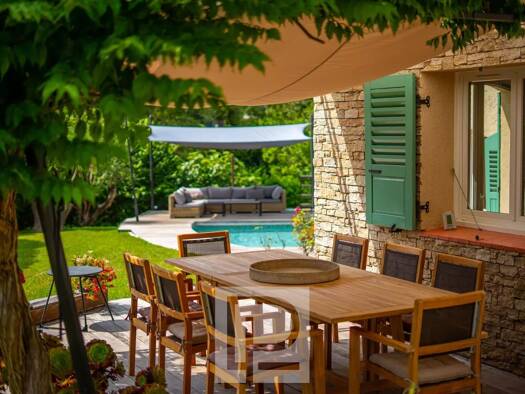 Villa à vendre 1 590 000 € 8 pièces 4 chambres 230 m² 2 200 m² de terrain Valmasque-Notre Dame de Vie Mougins 06250