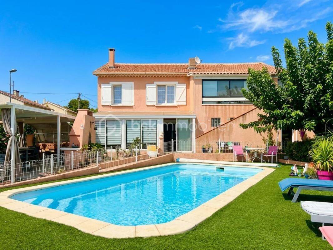 Maison 6 pièces 200 m² · à Six-Fours-les-Plages · 200 m² · 745 000 €
