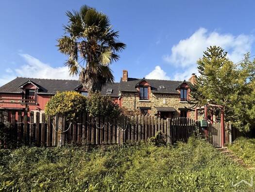 Maison à vendre 286 900 € 8 pièces 3 chambres 136,7 m² 503 m² de terrain Pleurtuit 35730