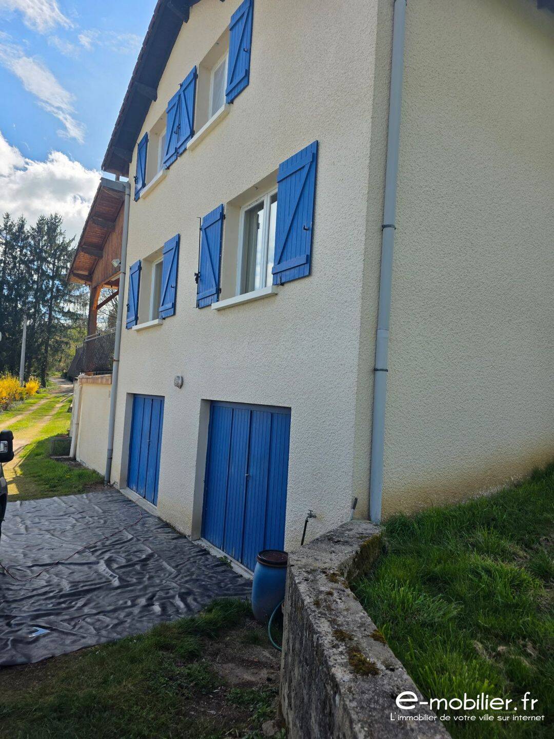 Maison 5 pièces 124 m² · à Sevelinges · 124 m² · 220 000 €