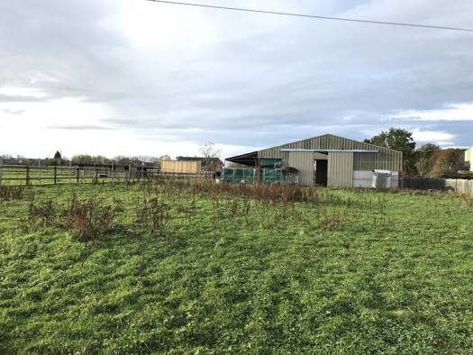 Immeuble à vendre 790 000 € 1 250 m² Bersée 59235