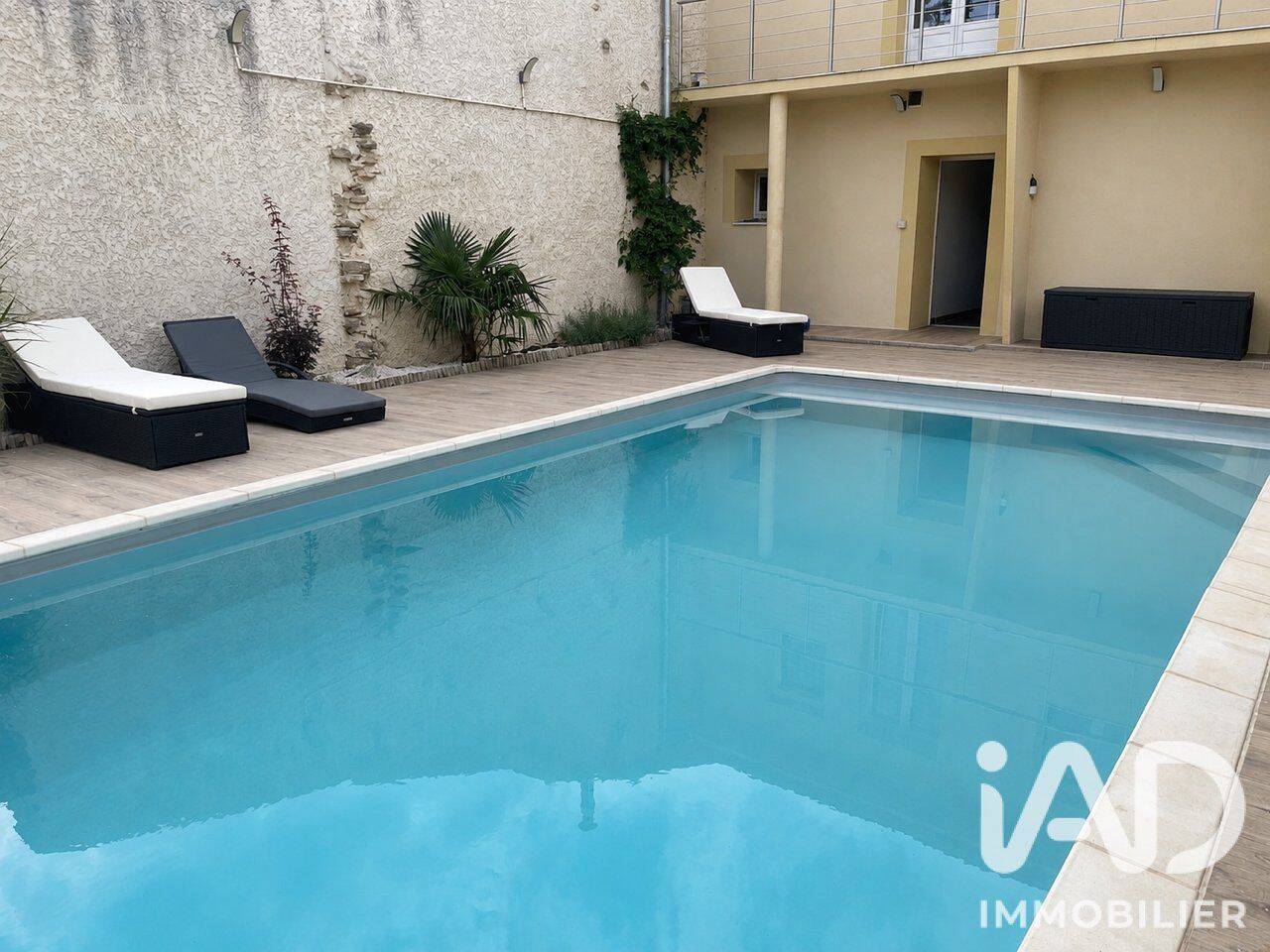 Maison 6 pièces 164 m² · à Saint-Clément · 164 m² · 247 000 €