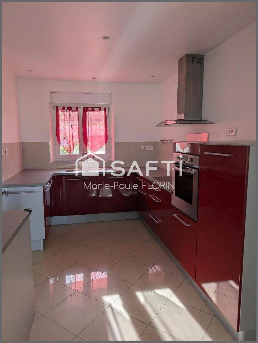 Maison 6 pièces 170 m² · à Montgenost · 170 m² · 330 000 €
