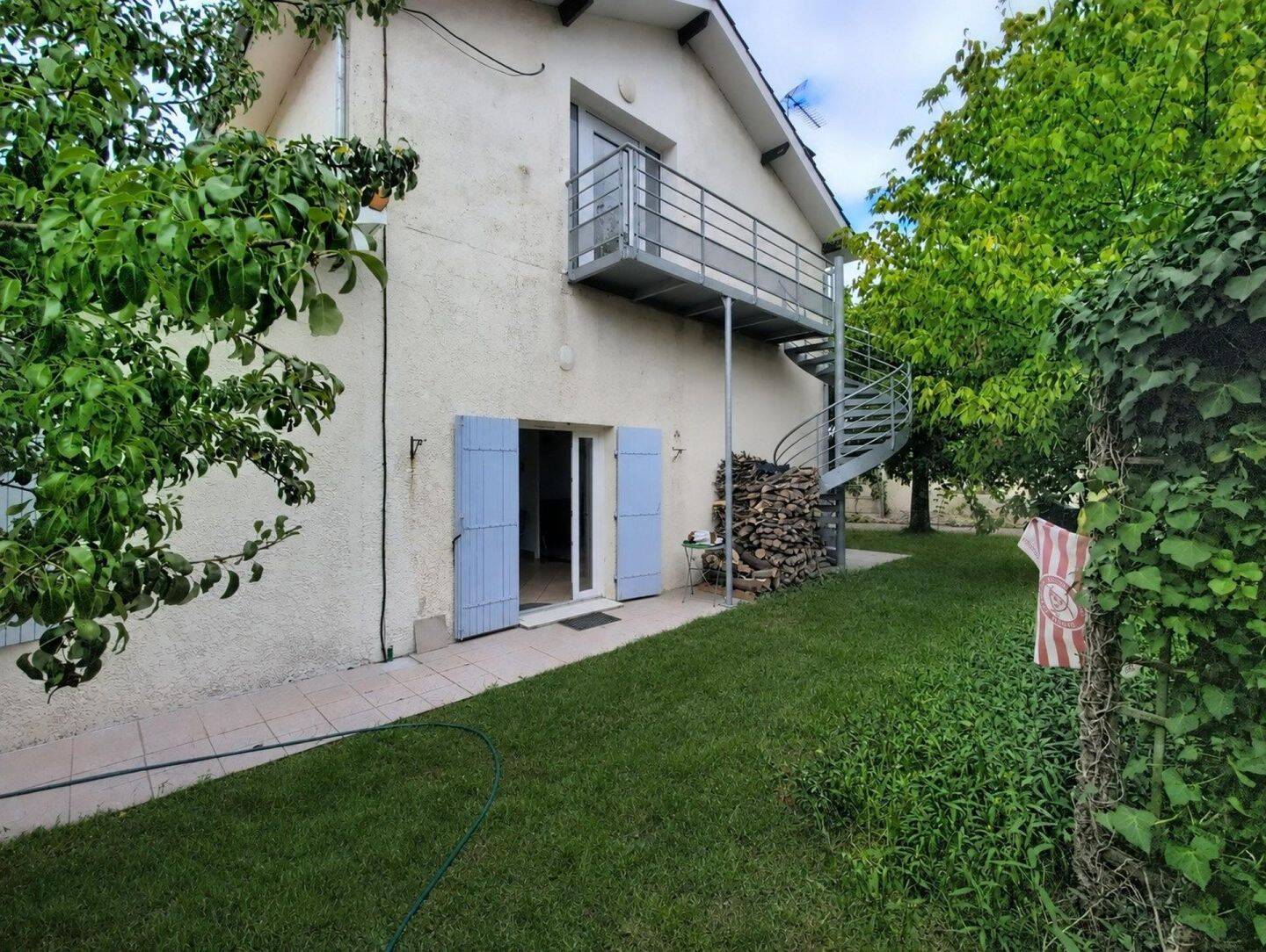 Appartement 3 pièces 100 m² · à Bordeaux · 100 m² · 345 000 €