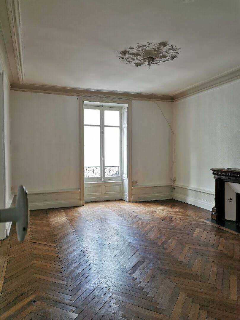 Appartement 5 pièces 163 m² · à Nantes · 163,1 m² · 1 634 €/mois