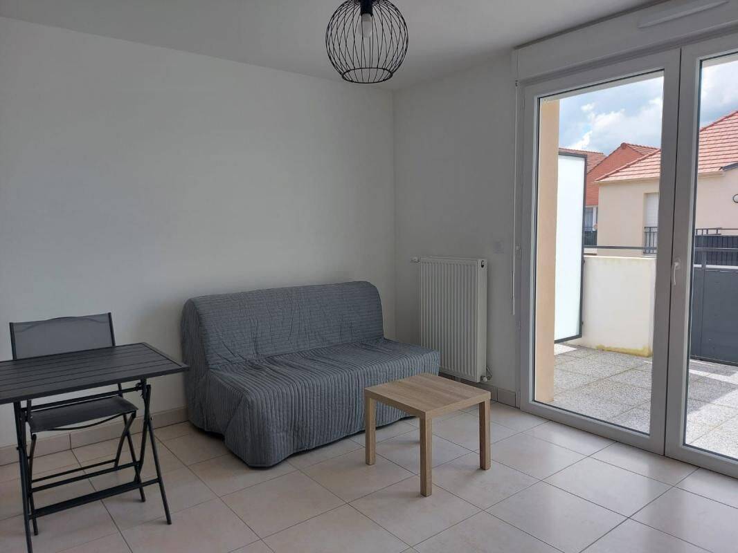 Appartement 1 pièce 23 m² · à Dammarie-les-Lys · 22,7 m² · 610 €