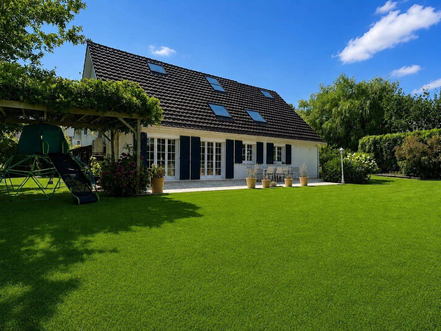Maison 8 pièces 404 m² · à Saint-Witz · 404 m² · 2 874 €