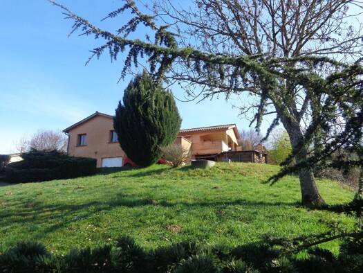 Maison de plain-pied à vendre 279 000 € 5 pièces 3 chambres 121 m² 1 500 m² de terrain Chambost-Allières 69870