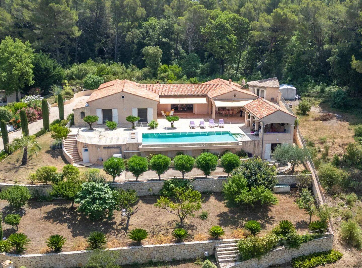 Maison 6 pièces 250 m² · à Cabris · 250 m² · 2 150 000 €