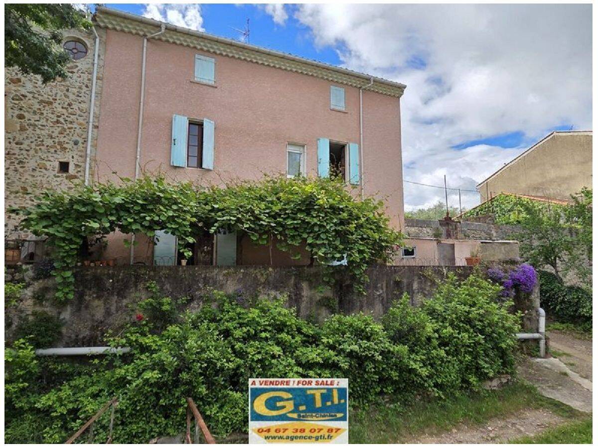 Maison 7 pièces 145 m² · à Saint-Chinian · 145 m² · 125 000 €