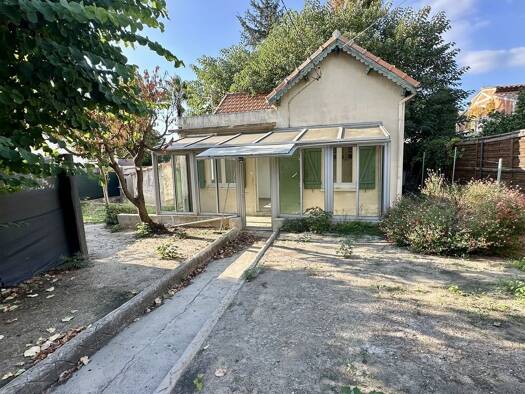 Maison de plain-pied à vendre 309 000 € 3 pièces 2 chambres 55 m² 330 m² de terrain Sud La Penne-sur-Huveaune 13821