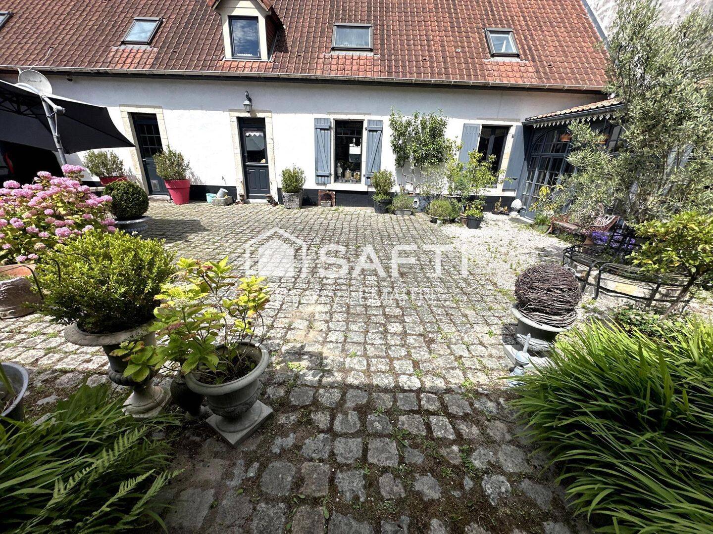 Maison 8 pièces 177 m² · à Rinxent · 177 m² · 385 000 €