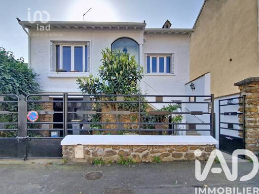 Maison à vendre 679 000 € 4 pièces 2 chambres 130 m² 282 m² de terrain Charentonneau Maisons-Alfort 94700