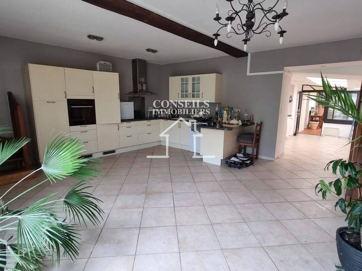 Maison 5 pièces 163 m² · à Villeneuve-sur-Yonne · 162,6 m² · 139 000 €