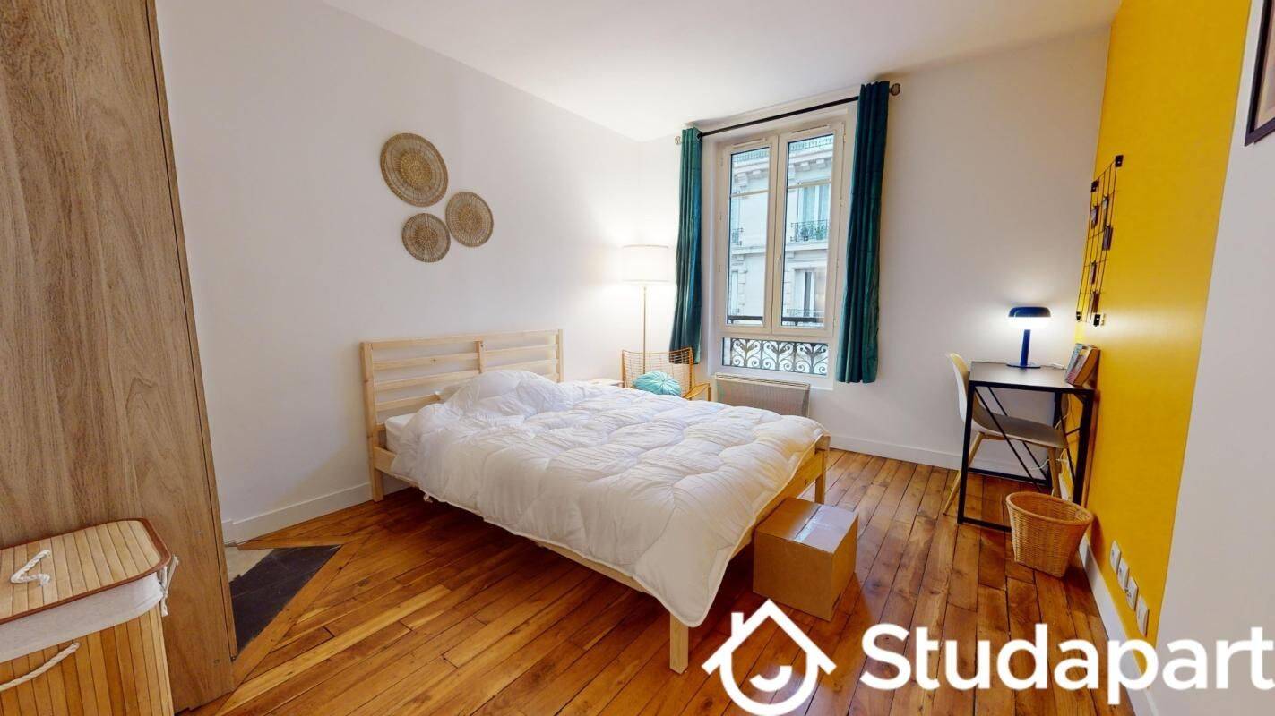 1 pièce 13 m² · à Clichy · 13 m² · 906 €