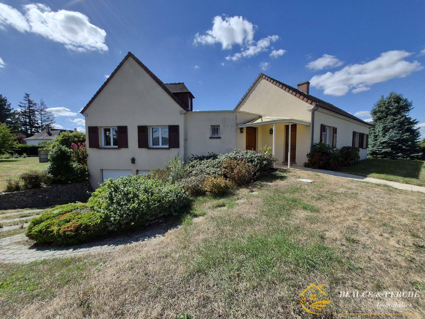 Maison 7 pièces 195 m² · à Brou · 195 m² · 271 700 €