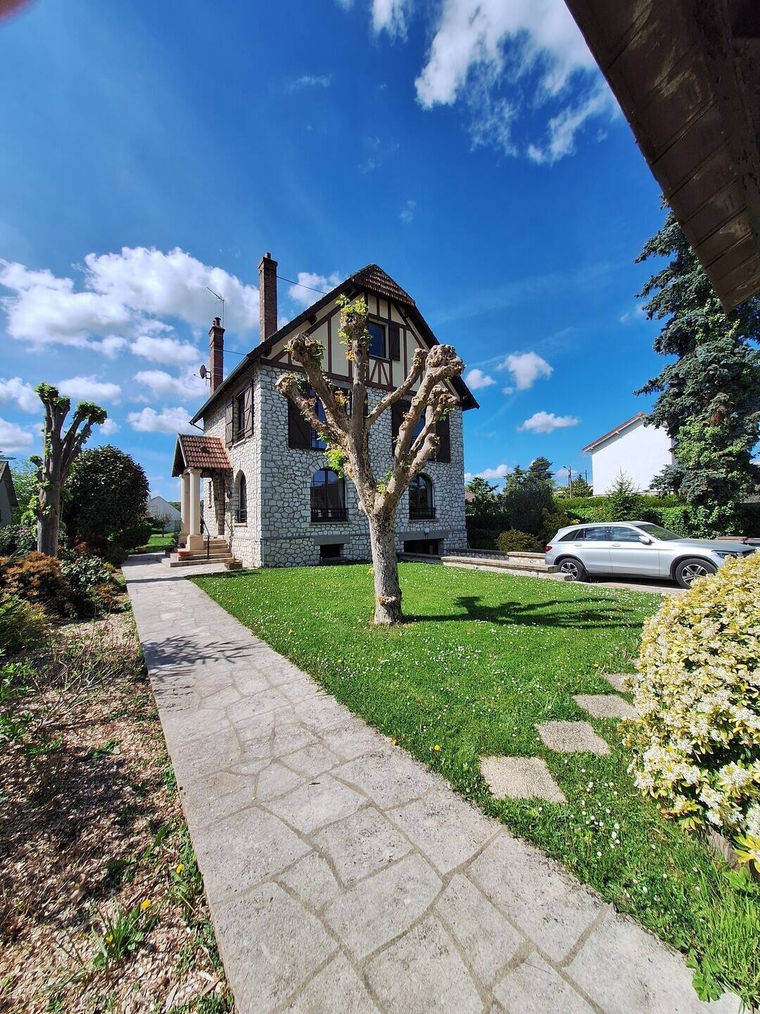 Maison 8 pièces 168 m² · à Moret-Loing-Et-Orvanne · 168 m² · 549 900 €
