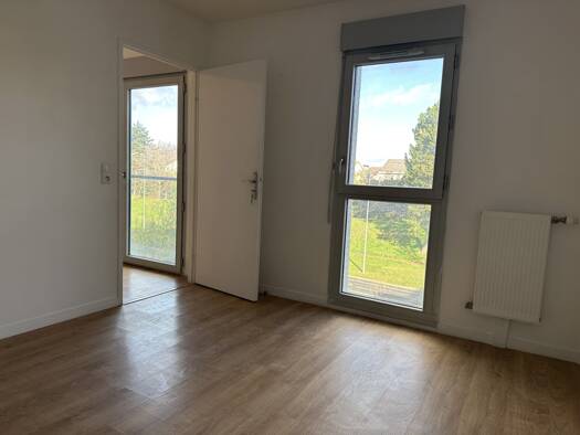 Appartement à vendre 149 500 € 2 pièces 1 chambre 37 m² 2ème étage Parc Saint Christophe Cergy 95000