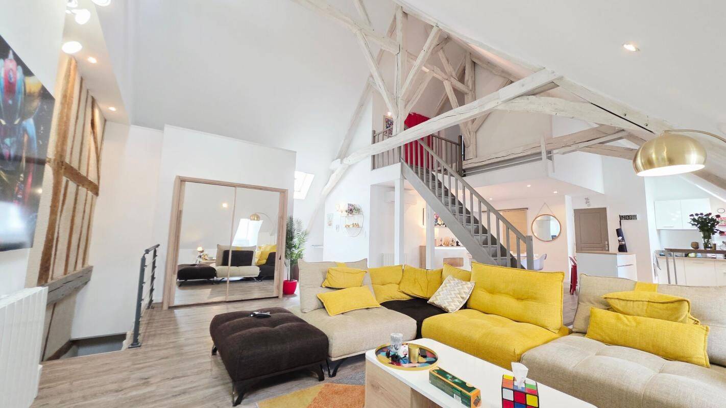 Appartement 4 pièces 107 m² · à Bourges · 106,8 m² · 209 500 €