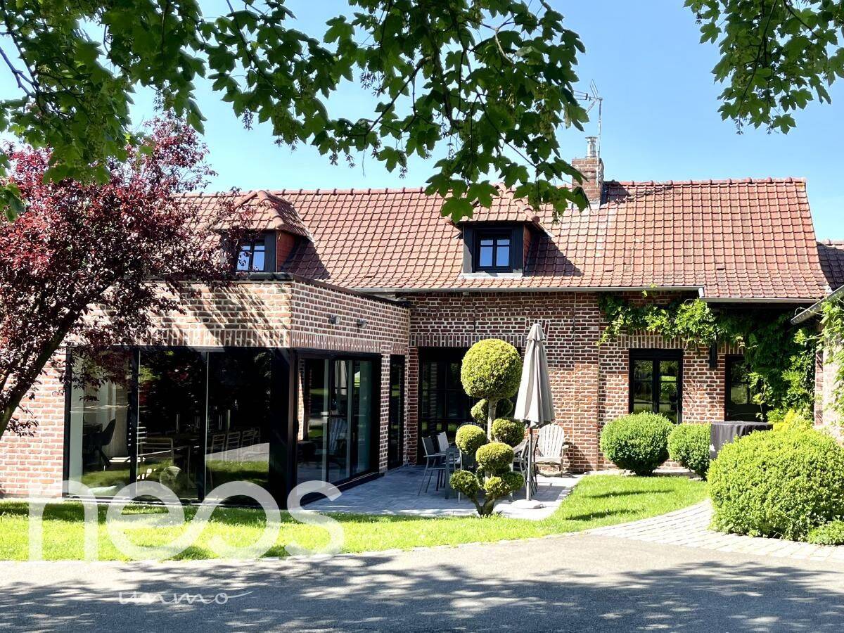 Maison 8 pièces 186 m² · à Saméon · 186 m² · 529 900 €