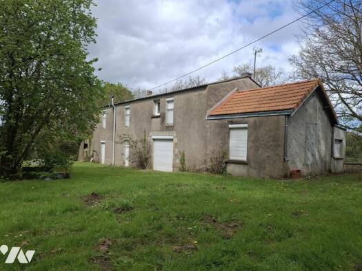 Maison à vendre 306 800 € 6 pièces 4 chambres 140 m² 2 552 m² de terrain Saint-Herblain 44800