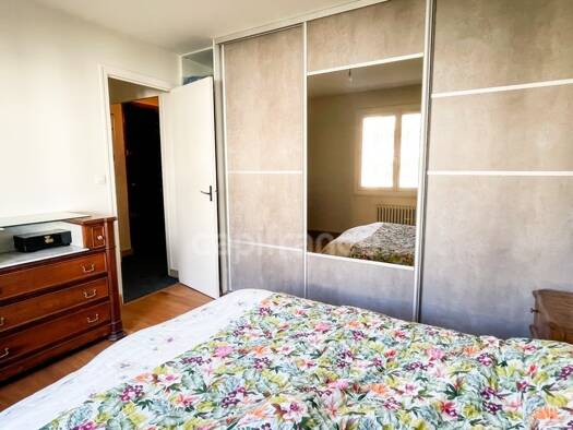 Appartement à vendre 250 000 € 2 pièces 1 chambre 59 m² Étage 2/4 Fier Annecy 74000