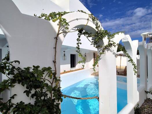 Villa à vendre 1 489 000 € 10 pièces 8 chambres 600 m² 1 200 m² de terrain Saint-Joseph 97480