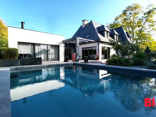 Villa à vendre 1 260 000 € 8 pièces 5 chambres 230 m² 2 323 m² de terrain Saint-Grégoire 35760