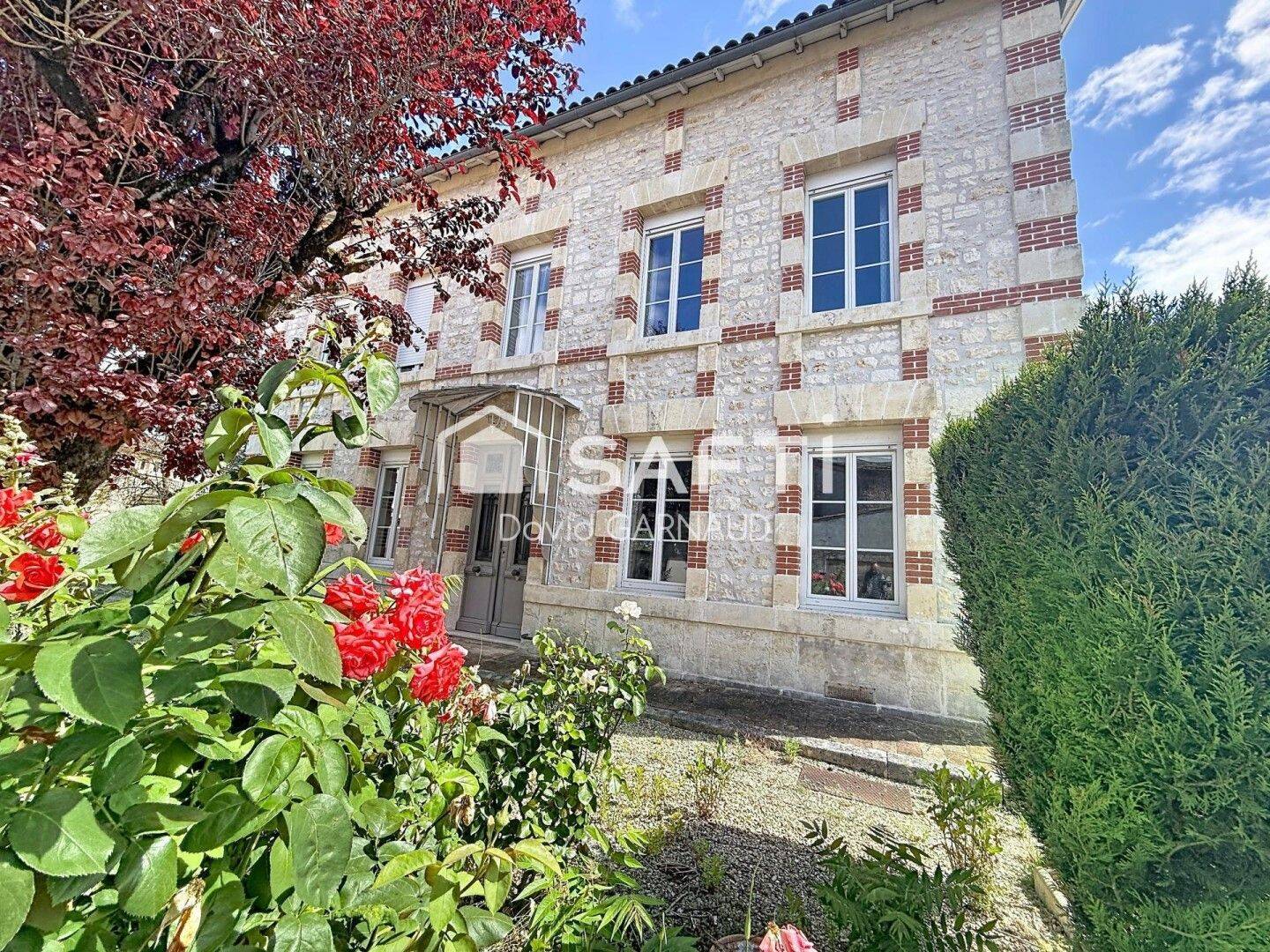 Maison 6 pièces 180 m² · à Châteauneuf-sur-Charente · 180 m² · 264 000 €