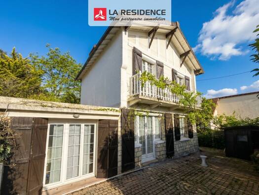 Maison à vendre 450 000 € 6 pièces 3 chambres 98 m² 325 m² de terrain Taverny 95150