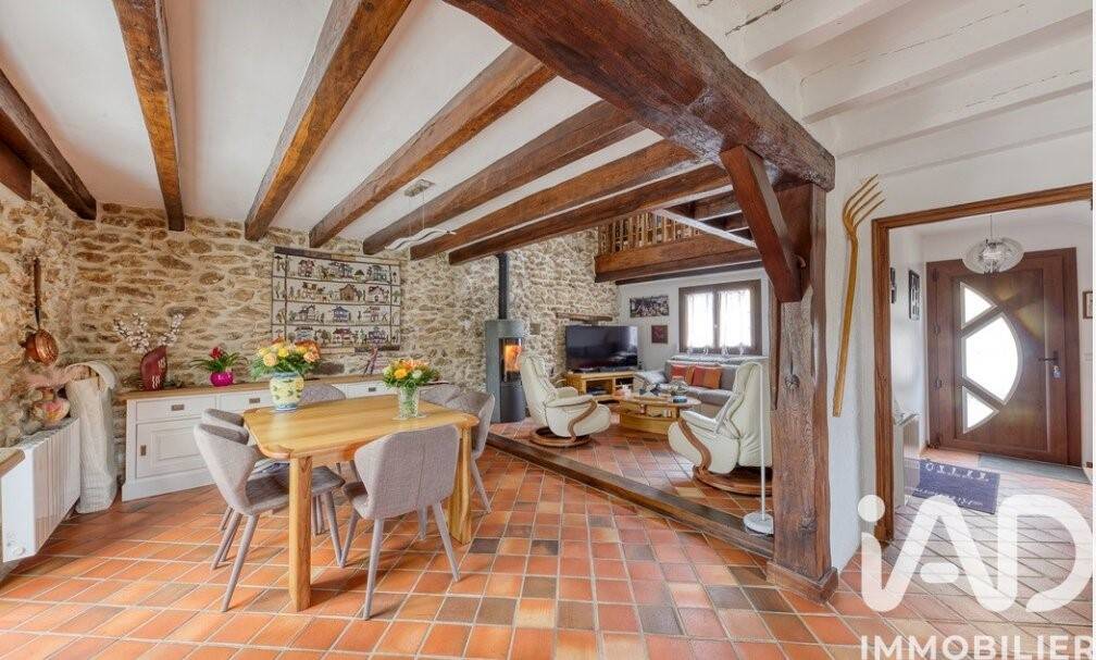 Maison 5 pièces 119 m² · à Liverdy-en-Brie · 119 m² · 359 000 €