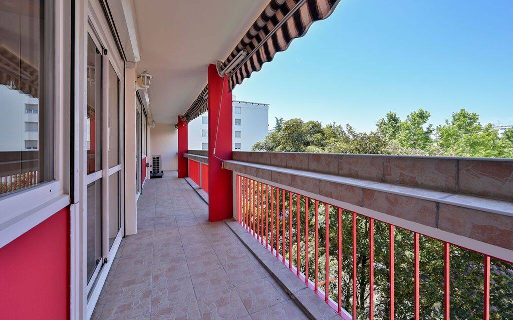 Appartement 4 pièces 86 m² · à Oullins-Pierre-Bénite · 86 m² · 210 000 €