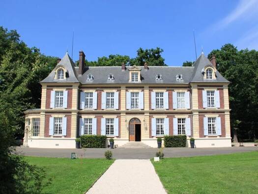 Maison à vendre 1 990 000 € 18 pièces 13 chambres 680 m² 3 m² de terrain Ennery 95300