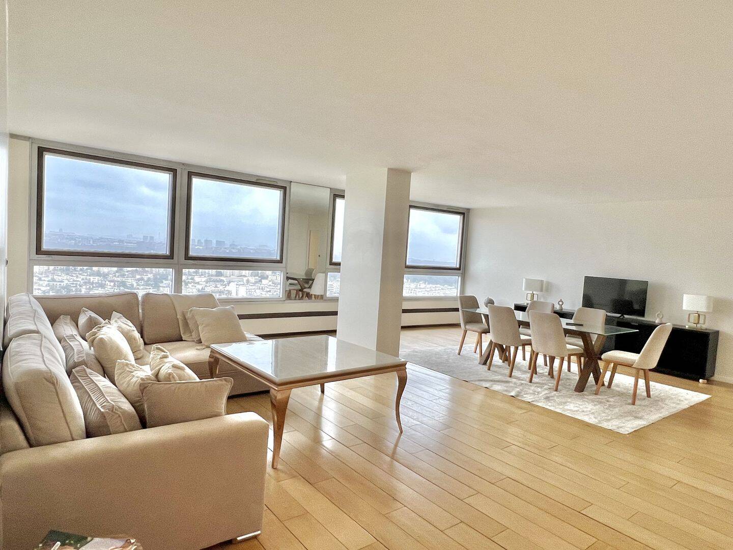 Appartement 6 pièces 157 m² · à Puteaux · 157 m² · 1 100 000 €