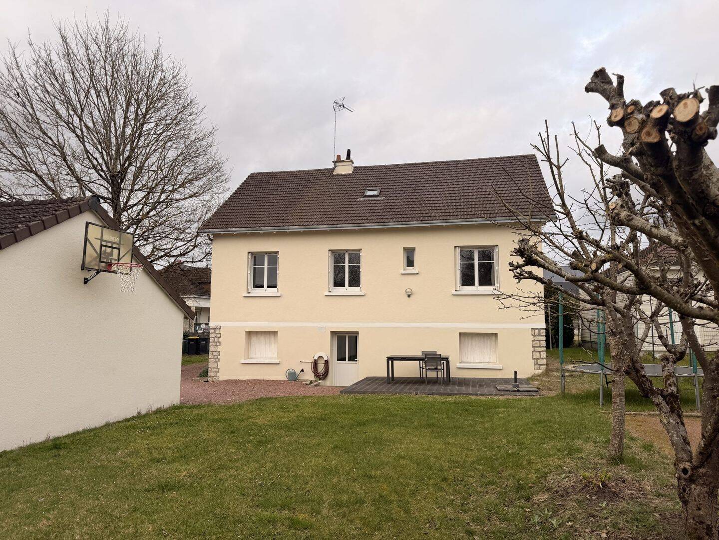 Maison 8 pièces 124 m² · à Monts · 124 m² · 274 000 €