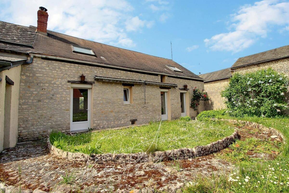 Maison 6 pièces 139 m² · à Outarville · 138,8 m² · 179 000 €