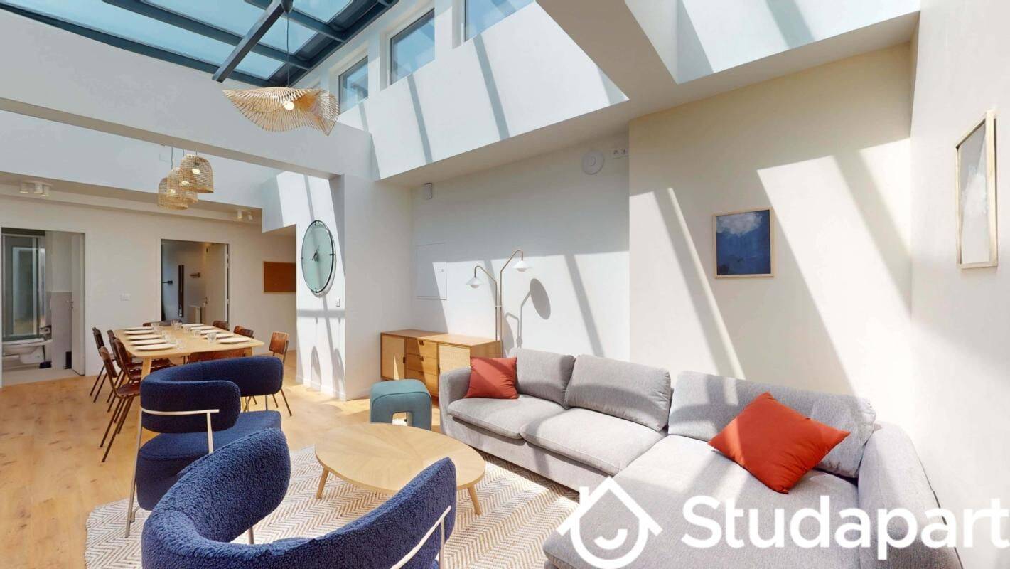 1 pièce 18 m² · à Suresnes · 18 m² · 949 €